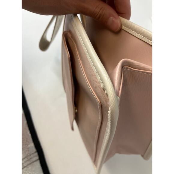 MICHAEL KORS, SMALL PINK, WHITE CLUTCH WRISTLET - Picture 13 of 16